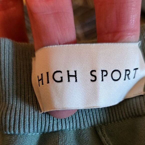 HIGH SPORT Kick Pant Flare Crop Sage Green Womens Size Small - Picture 8 of 10